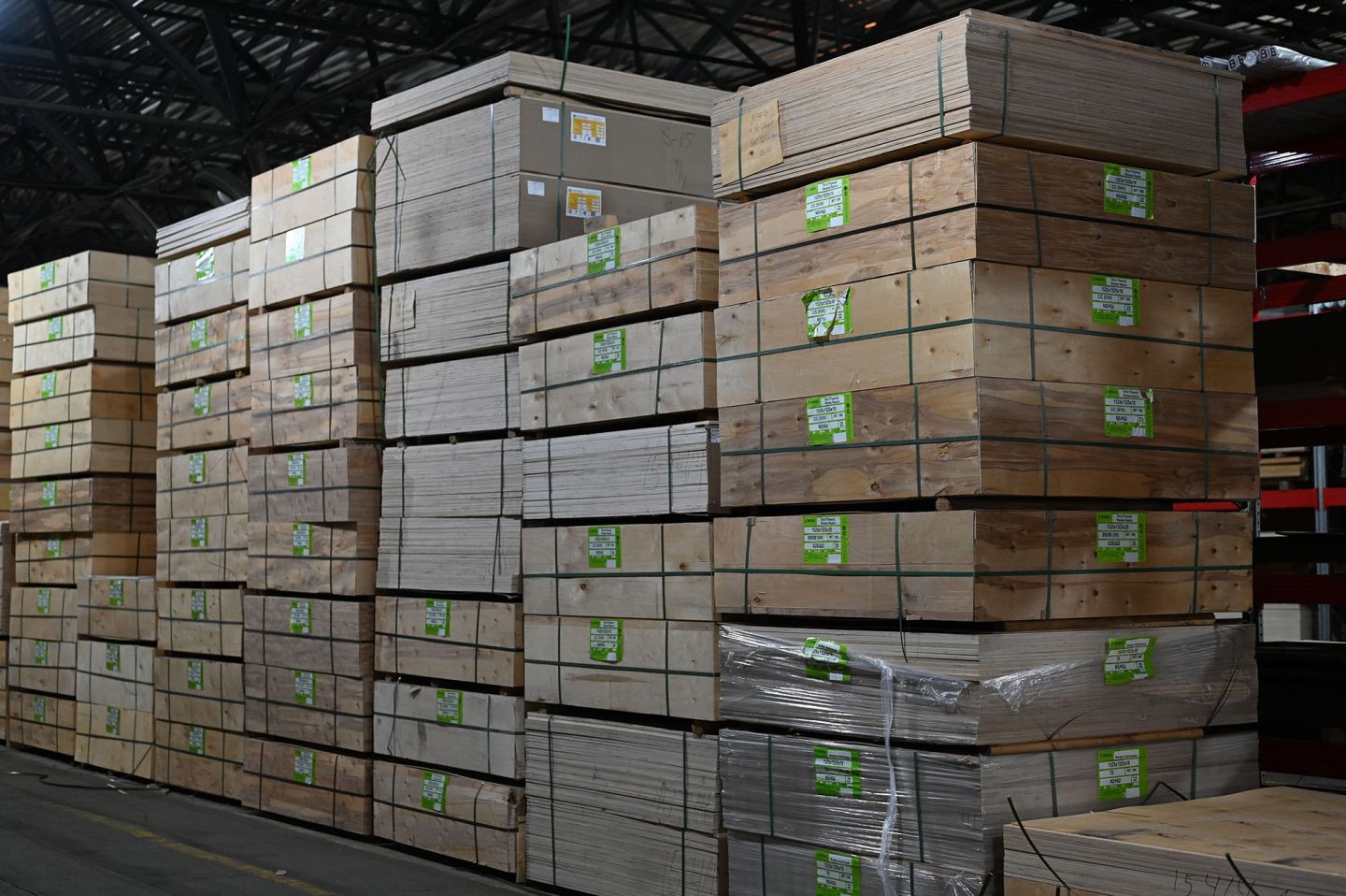 Фанера ФСФ-ТС 20 мм сорт 2/4 НШ березовая трудногорючая 1525х1525 мм