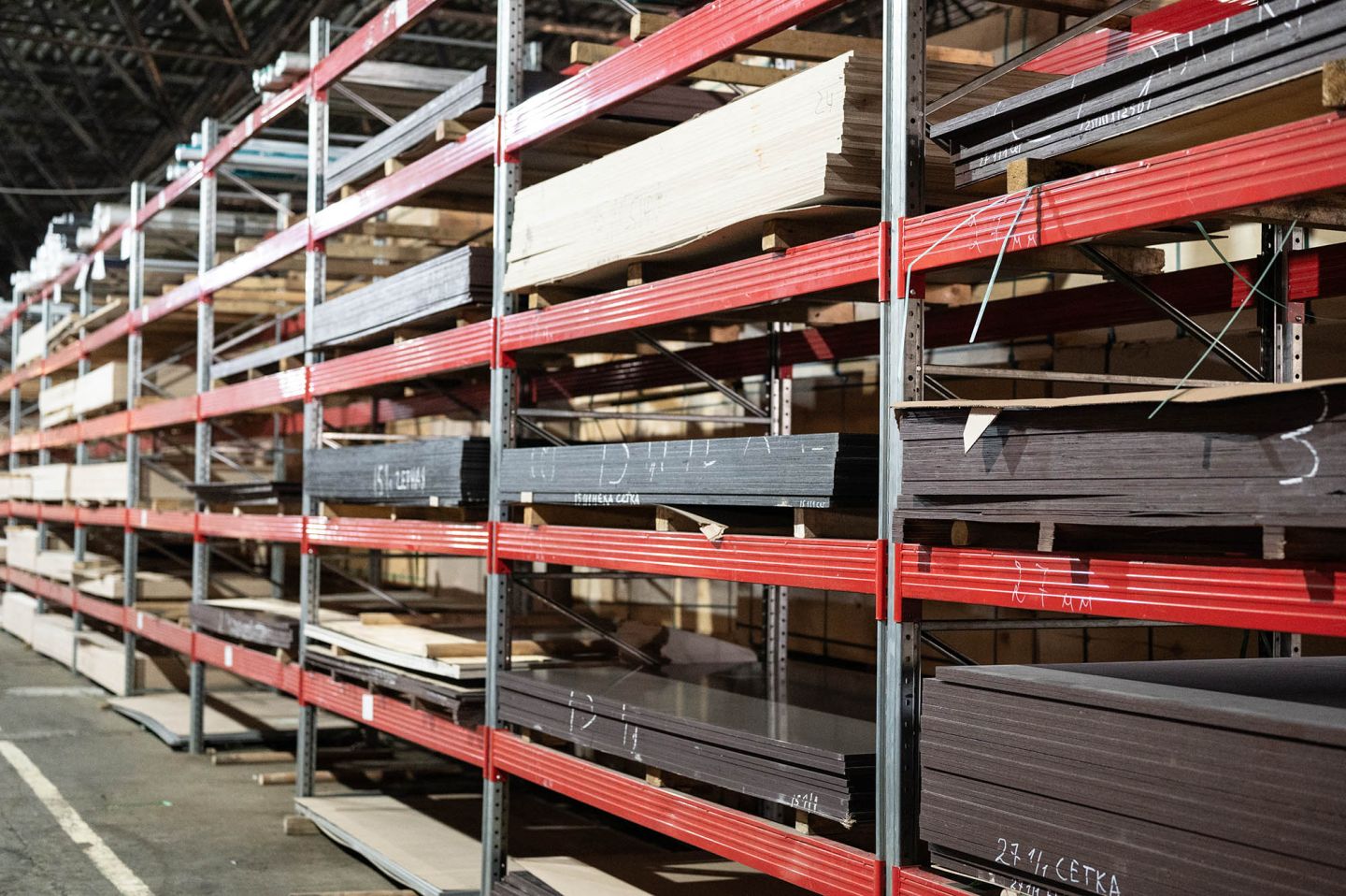 Фанера ФОФ сетчатая 18 мм 2440х1220 мм сорт 1/1 березовая